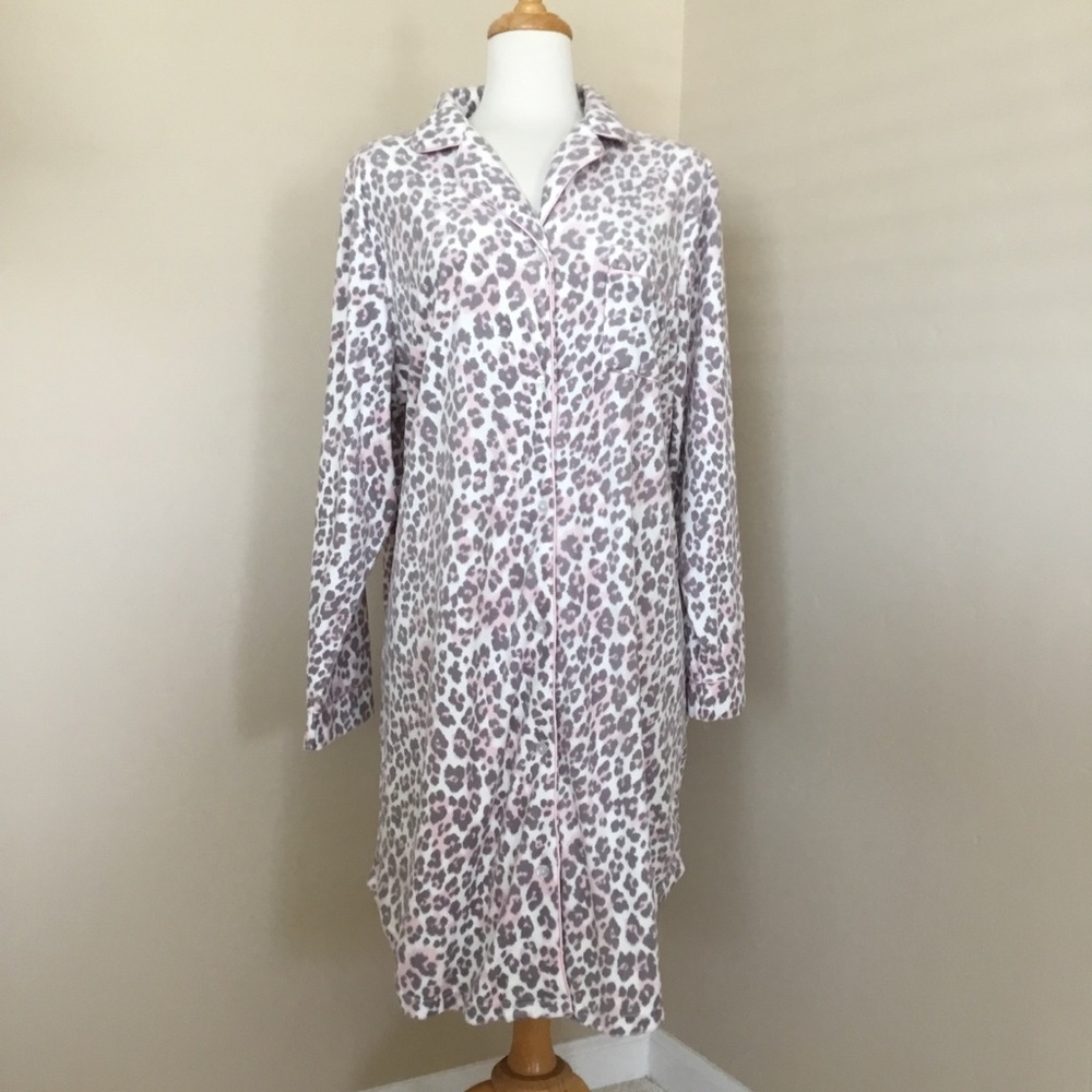 LA CERA Women’s Nightgown Animal Print Button Up Size XL